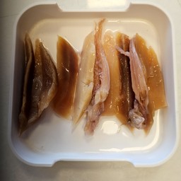 ปลาหมึกกรอบ(1 ถาด)