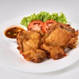 สะโพกไก่ทอดกรอบ 2 ชิ้น