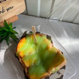 ขนมปังปิ้งสังขยาใบเตย