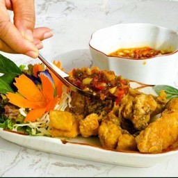 ปลากะพงราดพริก