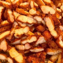 สามชั้น 1ขีด  แถมฟรีกระเทียม