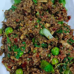 ผัดเผ็ดกบ