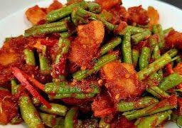 ข้าวราดพริกแกงหมู+ไข่ดาว