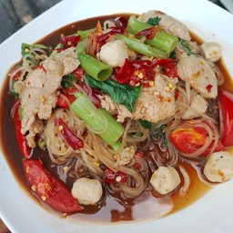 ตำเส้นเล็กหมูชิ้น