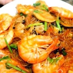 กุ้งอบวุ้นเส้น