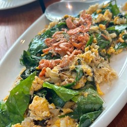 ใบเหลียงผัดไข่