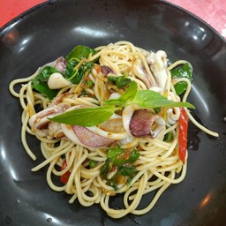 สปาเก็ตตี้ขี้เมาปลาหมึก