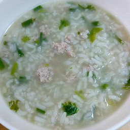 ข้าวต้มหมูสับ