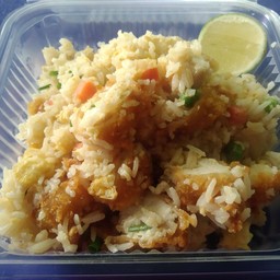 ข้าวผัดไก่กรอบ