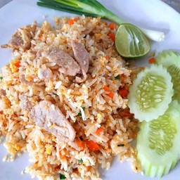 ข้าวผัดไก่