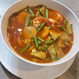 แกงส้มชะอมกุ้ง