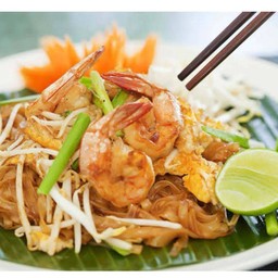 ผัดไทยกุ้งสด