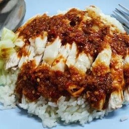 ข้าวมันไก่ต้ม (พิเศษ)