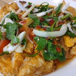 ยำไข่ดาวกรอบ