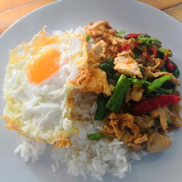 ข้าวกระเพราไก่+ไข่ดาว ( 2 กล่อง)