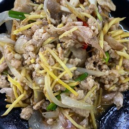 หมูสับผัดขิง