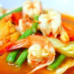 แกงส้มผักรวมกุ้ง