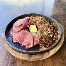 สันคอเนื้อแจ่วฮ้อนกระทะร้อน