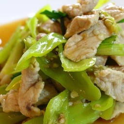 ข้าวผัดพริกหยวกหมู