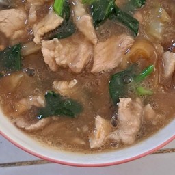 ราดหน้าหมู