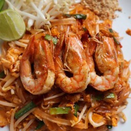 ผัดไทยเต็งหนึ่ง บ้านเอื้อบ้านเป็ด