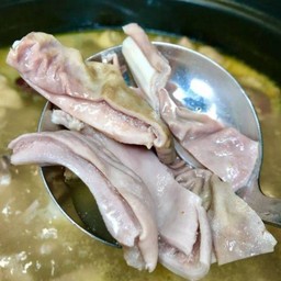 三鲜烩猪肚鸡 ผัดกระเพาะหมู
