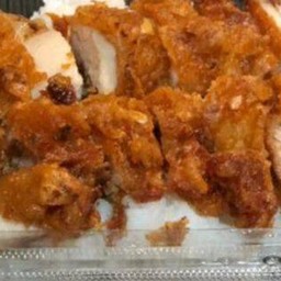 ข้าวราดไก่ชุบแป้งทอด