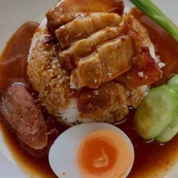 ข้าวหมูกรอบราดน้ำหมูแดง