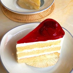 เค้กสตอเบอร์รี่นมสด 