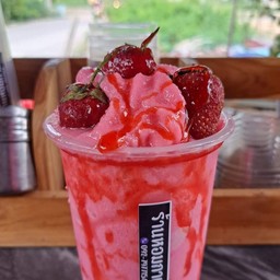 สตอเบอรี่โยเกิร์ตปั่น