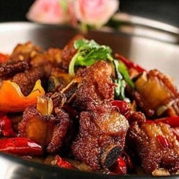 干锅排骨  ซี่โครงหมูกระทะร้อน