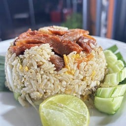 ข้าวผัดเนื้อแดดเดียว