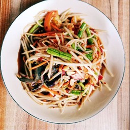 ส้มตำปลาร้า  (ใส่ปู)