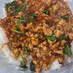 กะเพราหมูสับวุ้นเส้น