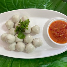 ลูกชิ้นปลาลวกจิ้ม