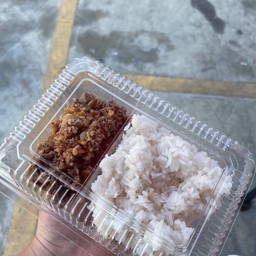 ข้าวเนื้อสับกระเทียม