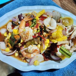 ยำข้าวโพดทะเลรวม