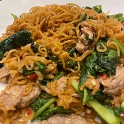 ผัดขี้เมามาม่า