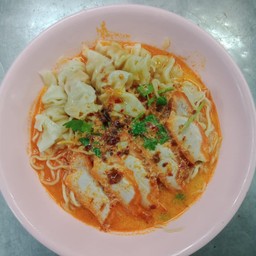 บะหมี่เกี๊ยวต้มยำ