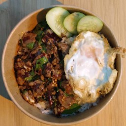 ลูกชิ้นย่างรสเด็ด ฮะลาล by ก๊ะหมวย