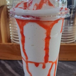 นมหมีสตอเบอรี่ปั่น