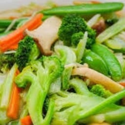 ผัดผักรวม กับข้าว