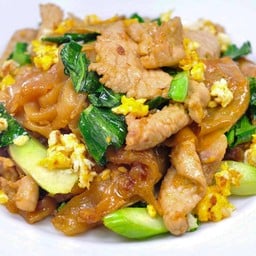 ก๋วยเตี๋ยวผัดซีอิ๋วหมู