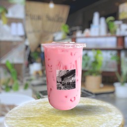 นมสดชมพู เย็น