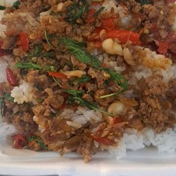 กะเพราหมูสับ