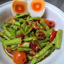 ตำถั่วไข่ต้ม(ปลาร้า)