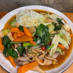 ผัดผักรวมมิตร