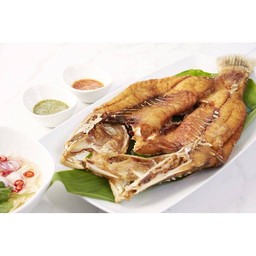ปลากะพงทอด