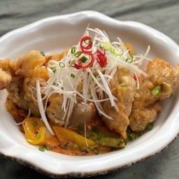 ปูนิ่มซอสไข่เค็มไชยา