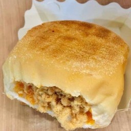 ปังปิ้งหน้ากลมไส้พริกเผาหมูหยองมายองเนส 2 ชิ้น